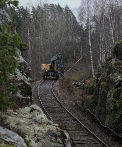Ratatyötä radalla.