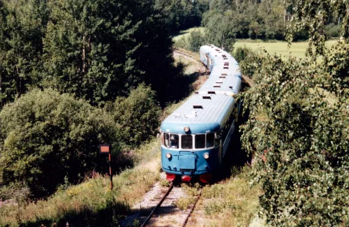 Lättähattu matkalla Porvooseen Ali-Vekkosken kaarteessa. Kuva I.Kirves, heinäkuu 2002.